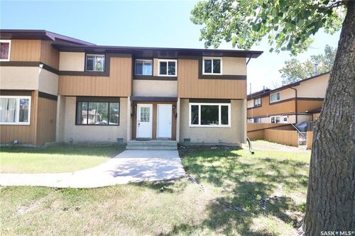 2803 7th Ave E, Regina, SK, S4N5N2 | Card Image