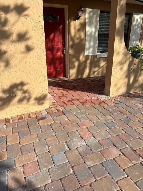 0-1829 Matterhorn Dr, Orlando, FL, 32818-5833 | Card Image