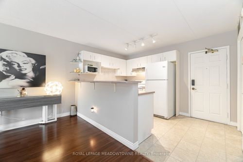 209-4005 Kilmer Dr, Burlington, ON, L7M4M2 | Card Image