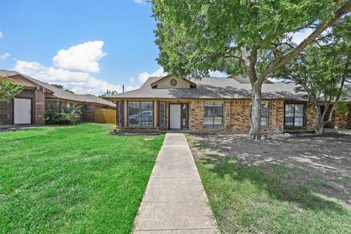 4048 Saint Christopher Ln, Dallas, TX, 75287-6449 | Card Image