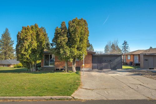 1521 4th St, Cheney, WA, 99004-1825 | Card Image