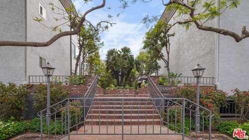 211-5870 Green Valley Cir, Culver City, CA, 90230 | Card Image