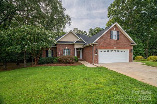 131 Creekside Dr, Shelby, NC, 28152-8060 | Card Image
