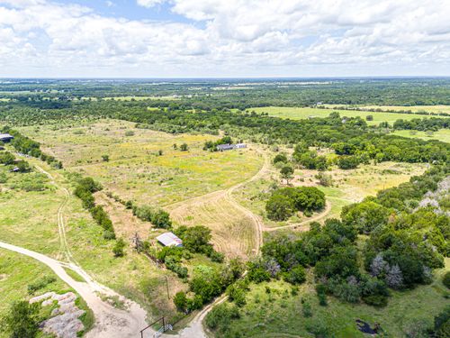 6222 Sw County Road 0050, Corsicana, TX, 75110-9425 | Card Image