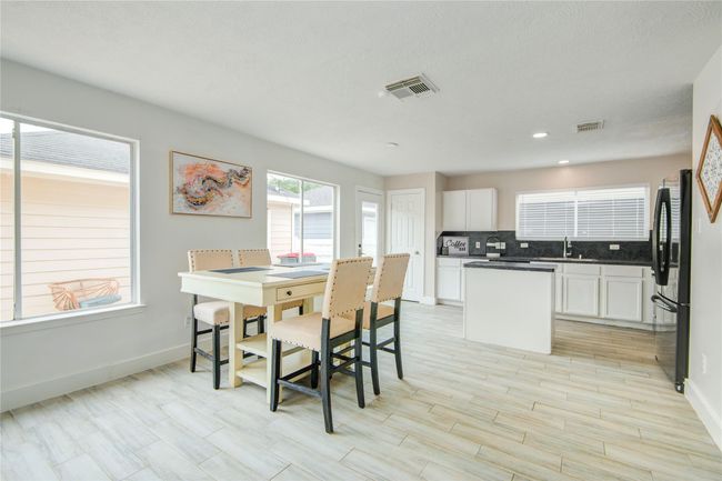 10023 Farrell Dr, House other with 4 bedrooms, 3 bathrooms and 2 parking in Houston TX | Image 8