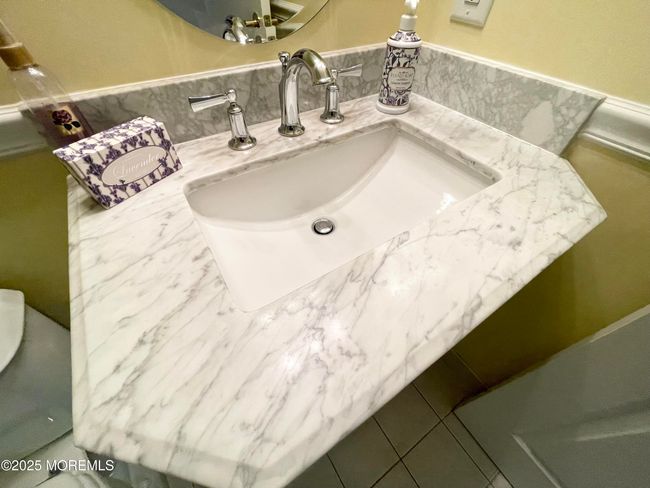 QUARTZ COUNTERTOP | Image 18