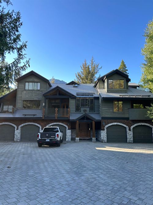 2315 Aspen Crt, Whistler, BC, V8E0A6 | Card Image