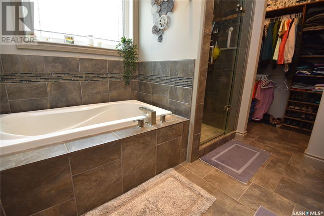 210 Coventry Cres, House other with 5 bedrooms, 3 bathrooms and null parking in Nipawin SK | Image 32