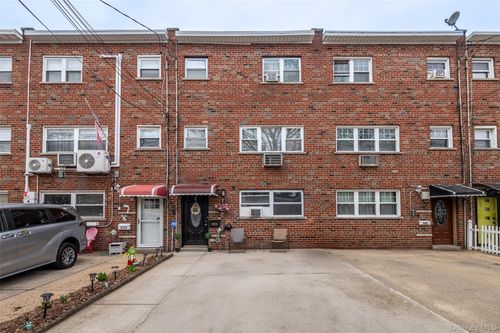 2531 Hollers Ave, Bronx, NY, 10475-1027 | Card Image