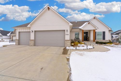 3706 N Crest Cir, Wichita, KS, 67226-1032 | Card Image
