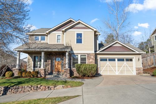 78 Greenmoor Dr, Eagle Point, OR, 97524-9037 | Card Image