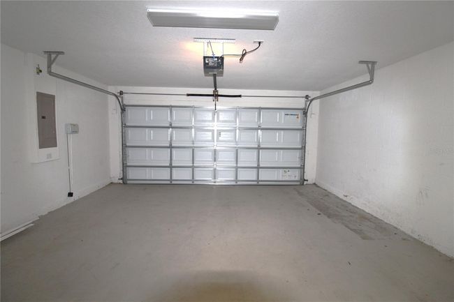 Garage | Image 17