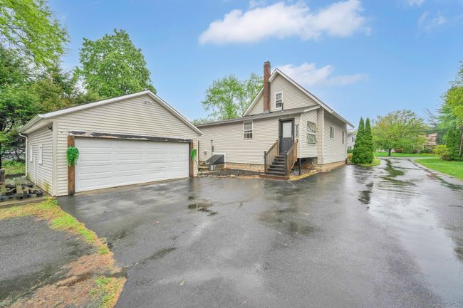 1379 Mapleton Ave, House other with 3 bedrooms, 3 bathrooms and null parking in Suffield CT | Image 5
