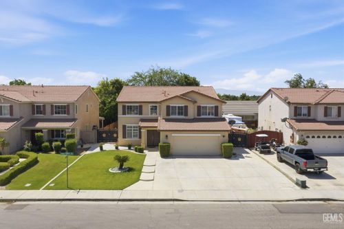 10901 Grand Prairie Drive, Bakersfield, CA, 93311 | Card Image