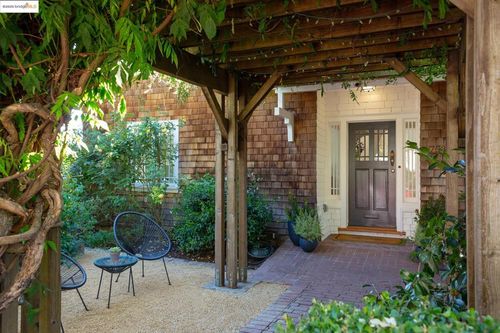 753 Kingston Ave, Piedmont, CA, 94611-4410 | Card Image