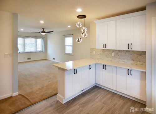 55 Bridge St, Sewaren, NJ, 07077-1226 | Card Image