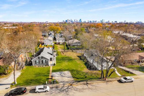 928 32nd Ave N, Nashville, TN, 37209-2630 | Card Image