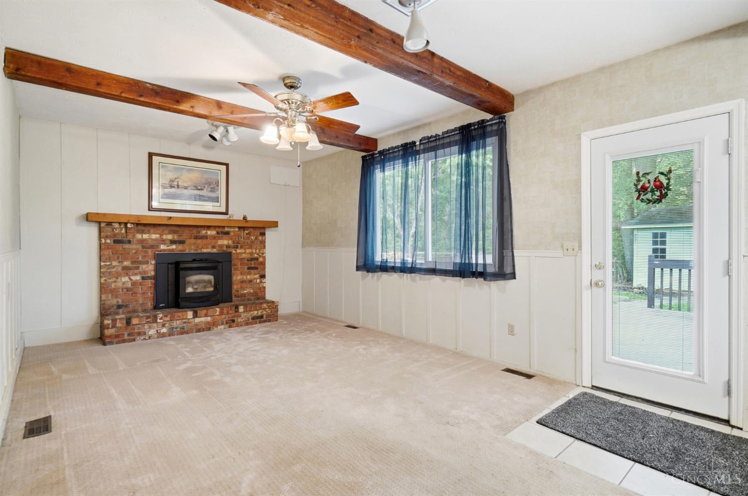 Residential in Springfield Twp. 5