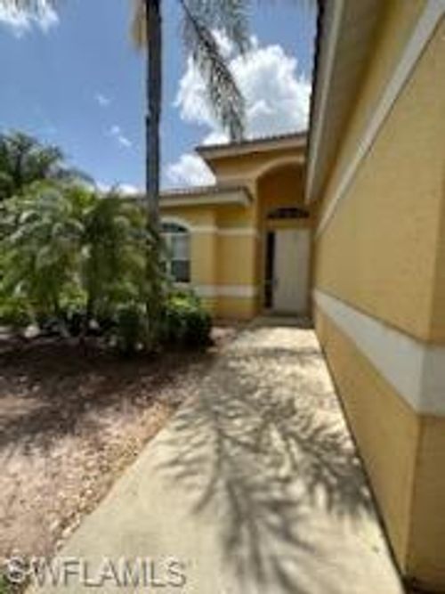 11170 Lakeland Cir, FORT MYERS, FL, 33913-6906 | Card Image