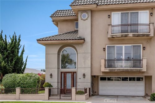 1905 Colby, Los Angeles, CA, 90025 | Card Image