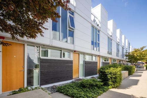 2216 Willow St, Vancouver, BC, V5Z0C8 | Card Image