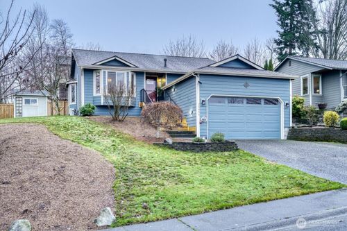 25904 202nd Ave Se, Covington, WA, 98042-6179 | Card Image