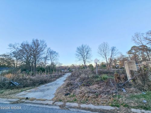 2611 Village Green Ln, Macon, GA, 31206-8219 | Card Image