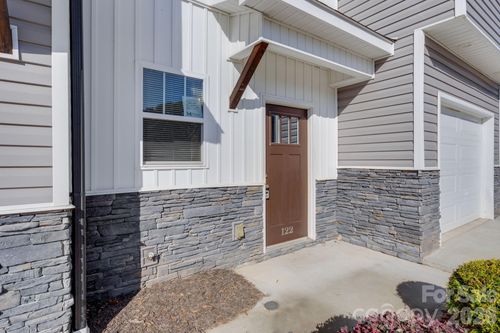 122 Ventura St, Anderson, SC, 29621-2087 | Card Image