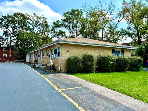 533 N Highview Ave, Addison, IL, 60101-6801 | Card Image