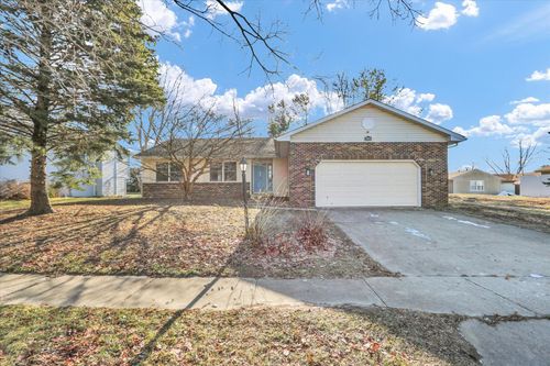 705 Scovill St, Urbana, IL, 61801-6886 | Card Image