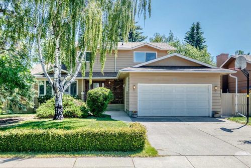 316 Parkland Way Se, Calgary, AB, T2J4L2 | Card Image