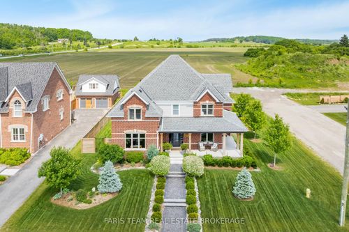 38 Nelson St, Creemore, ON, L0M1G0 | Card Image