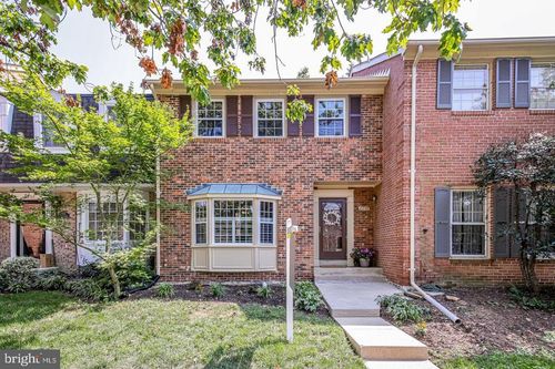 8259 Clifton Farm Ct, ALEXANDRIA, VA, 22306-3270 | Card Image