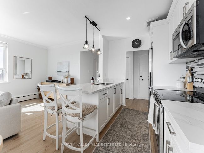701 - 78 Warren Rd, Condo with 1 bedrooms, 1 bathrooms and null parking in Toronto ON | Image 6