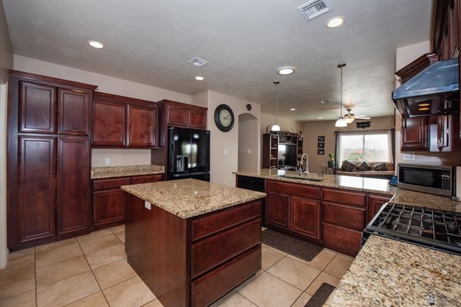 12127 E 35 Th St, House other with 4 bedrooms, 3 bathrooms and 3 parking in Yuma AZ | Image 10