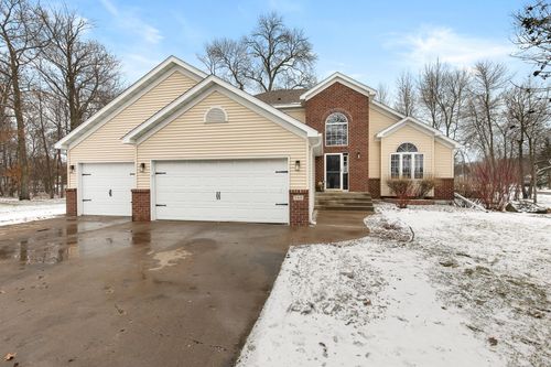 348 Pondview Ln, Saint Joseph, MN, 56374-9431 | Card Image