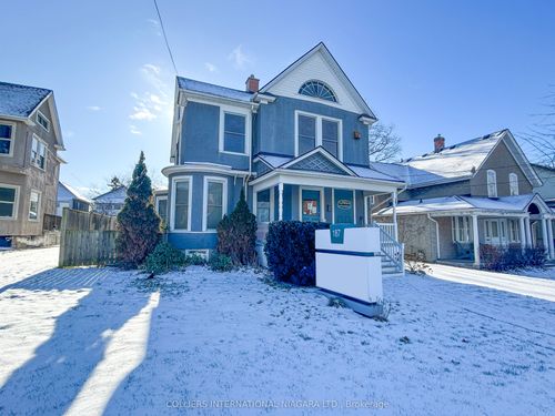 {{alt}} | Card Image