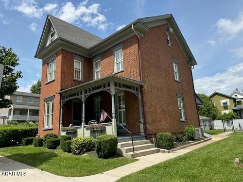 522 Wayne St, Hollidaysburg, PA, 16648-1569 | Card Image