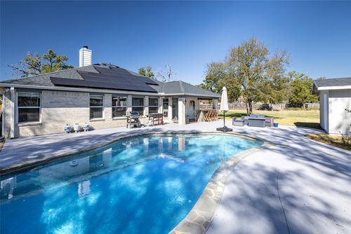 129 Wamel Way, Cedar Creek, TX, 78612-3575 | Card Image