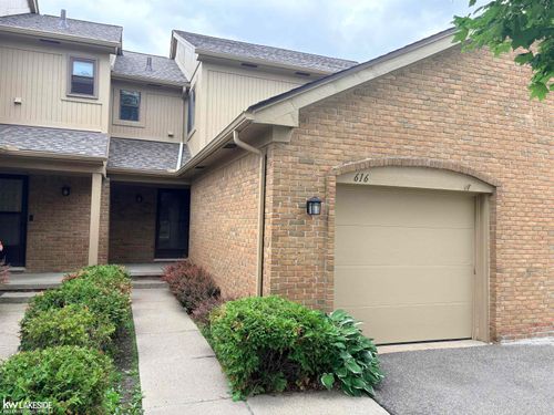 616 Byron Ct Road, Rochester, MI, 48307 | Card Image