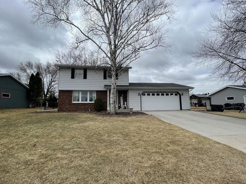 137 Chippewa Drive, Sheboygan Falls, WI, 53085 | Card Image