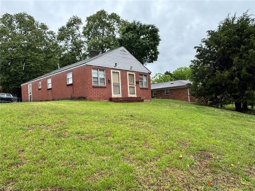 818 Douglas Drive, Thomasville, NC, 27360 | Card Image