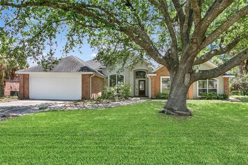 7218 Brookwood Dr, Mandeville, LA, 70471-7442 | Card Image