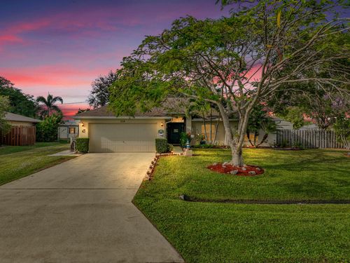 579 Se Marydale Ter, Port St. Lucie, FL, 34983-2217 | Card Image