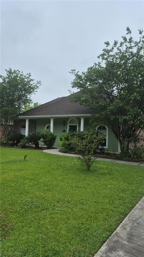 39329 Brookfield Dr, Ponchatoula, LA, 70454-4877 | Card Image