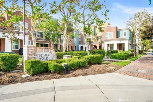 216 W Merlot Dr, Covina, CA, 91723 | Card Image