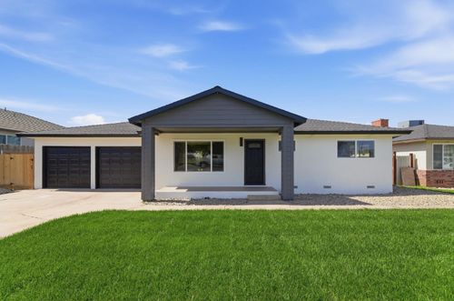 6237 Claus Rd, Riverbank, CA, 95367-3019 | Card Image