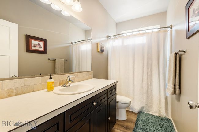 Guest bath | Image 37
