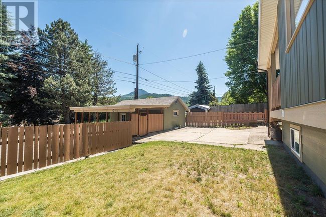 798 Kipling St, House other with 3 bedrooms, 2 bathrooms and 4 parking in Trail BC | Image 5