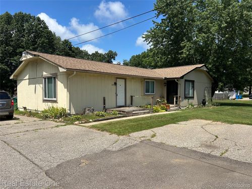 2659 Benstein Rd, Commerce Township, MI, 48390-1821 | Card Image